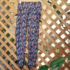 Sulara Multicolor Print Leggings, Size S-M